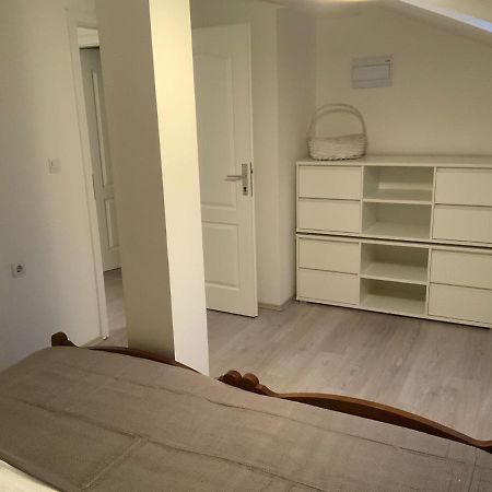 Apartman Lili Затон Екстериор снимка
