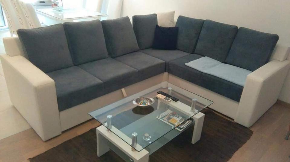 Apartman Lili Затон Екстериор снимка