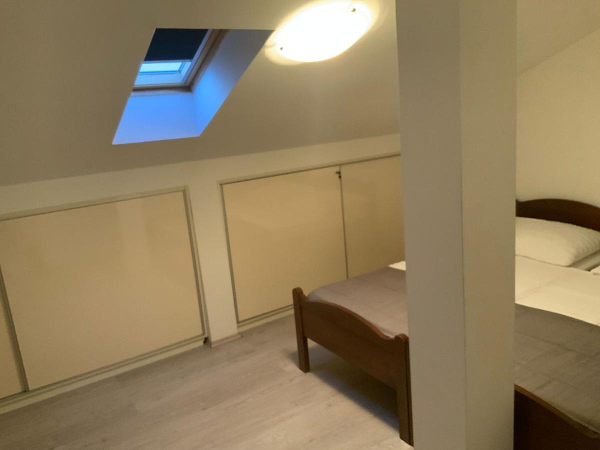 Apartman Lili Затон Екстериор снимка