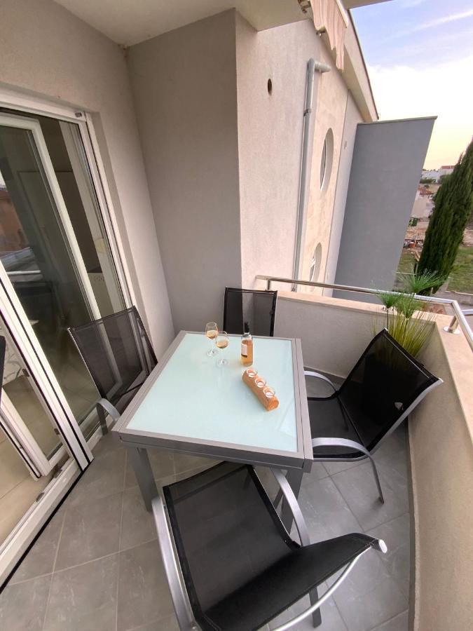 Apartman Lili Затон Екстериор снимка