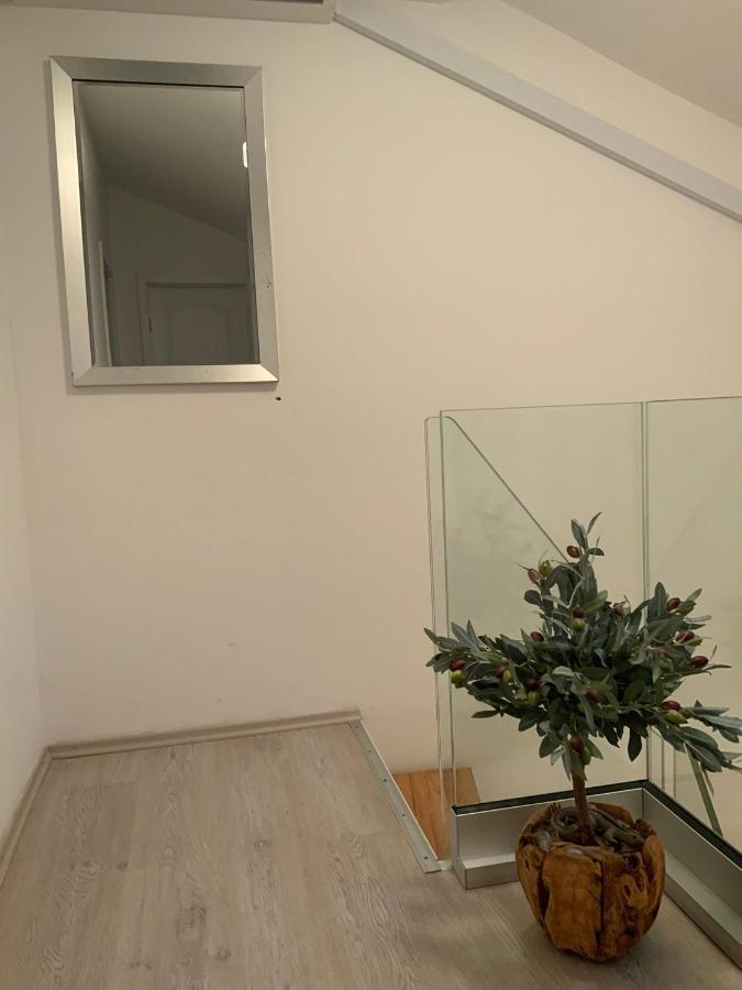 Apartman Lili Затон Екстериор снимка