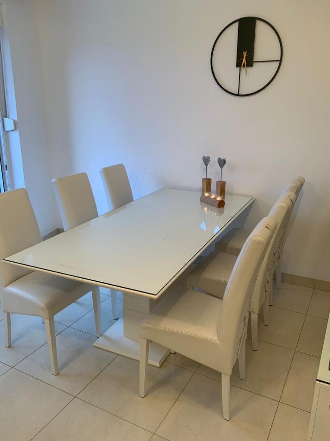 Apartman Lili Затон Екстериор снимка